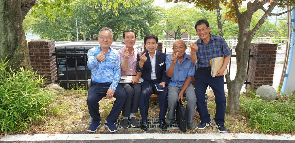 봉산면 청사 주변 무더위 쉼터 조성