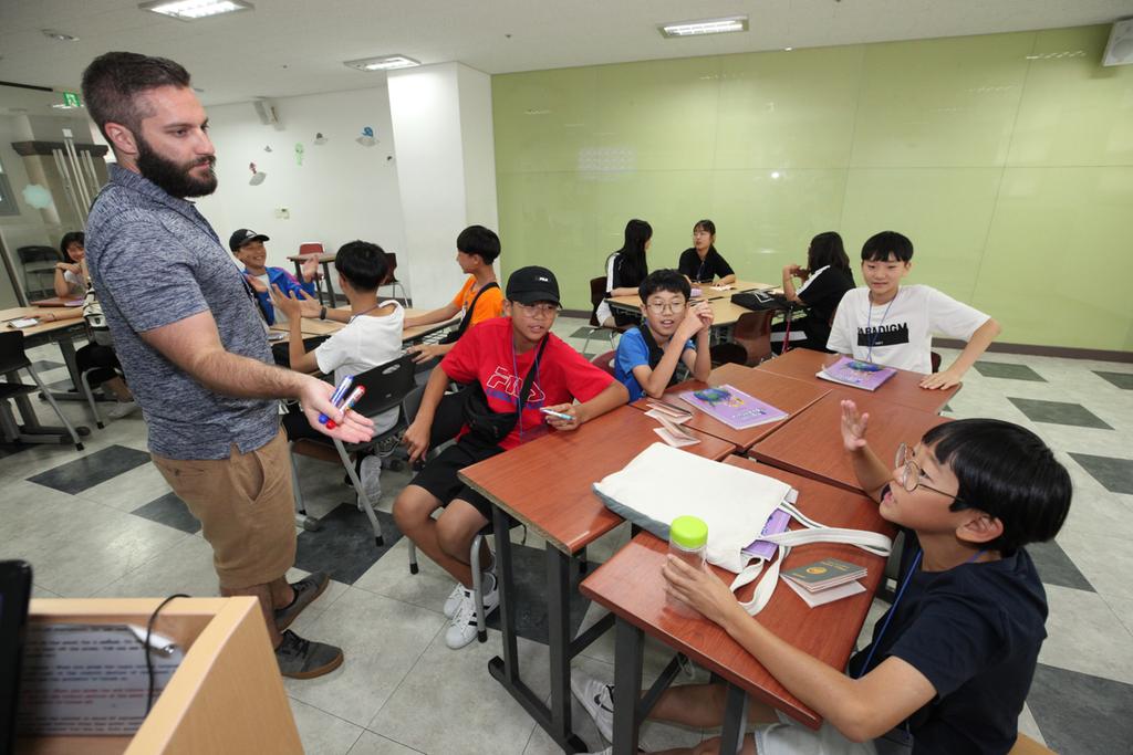 합천군 ‘영어소통체험 확대를 위한 초중학생 영어캠프’ 마쳐