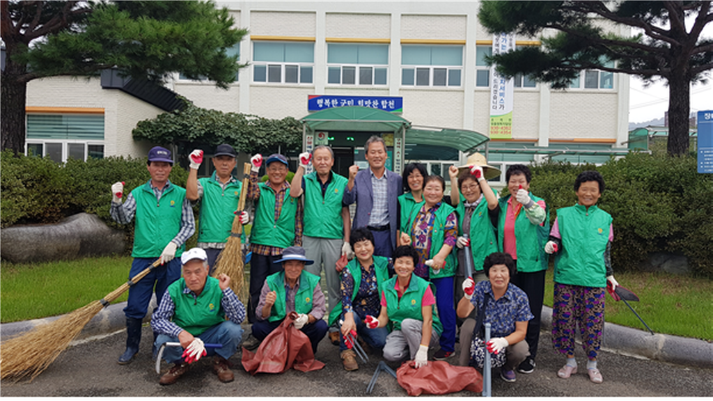 초계면 새마을협의회, 농어촌버스 승강장 대청소