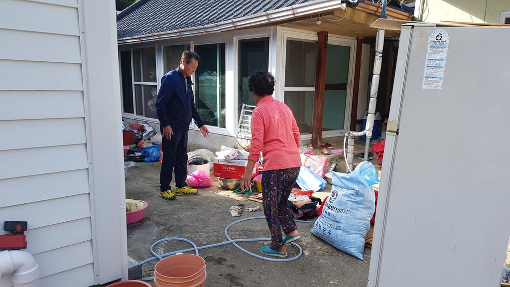 율곡면, 태풍피해가구에 적십자구호물품 전달