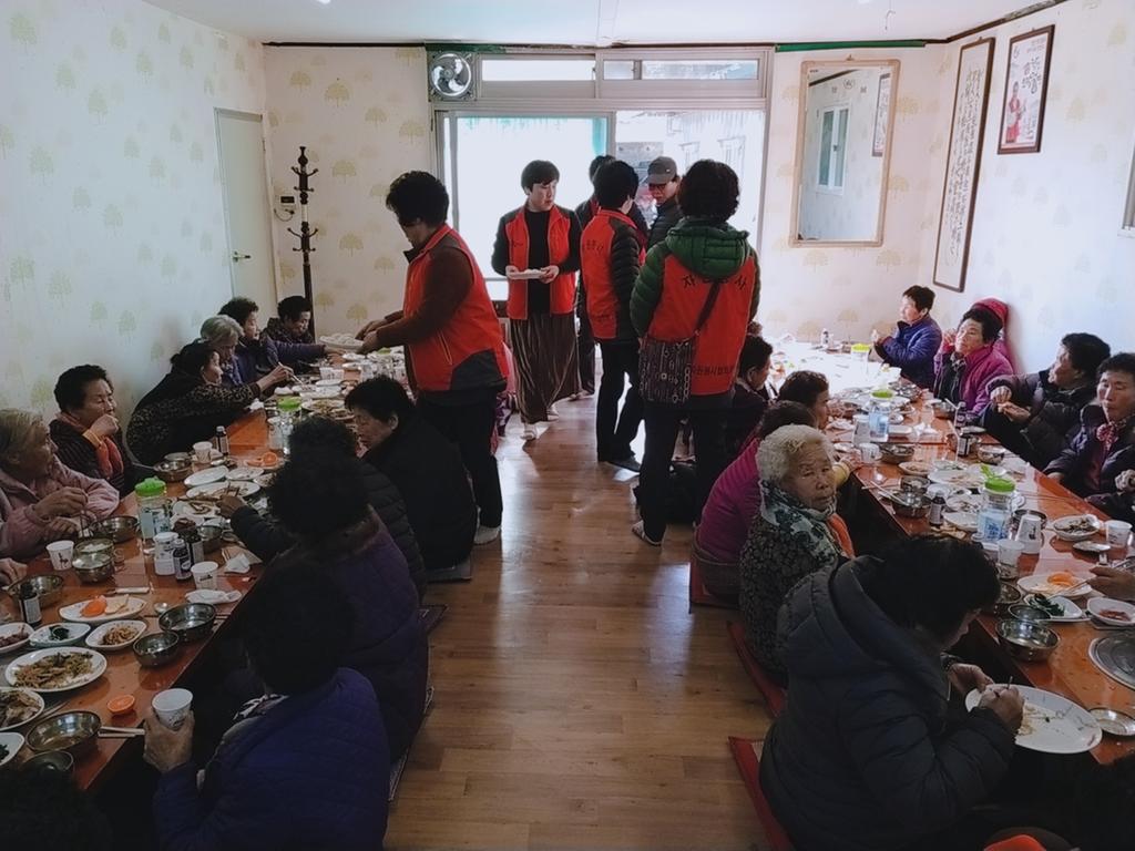 쌍책면 자원봉사회, 설맞이 목욕봉사 실시