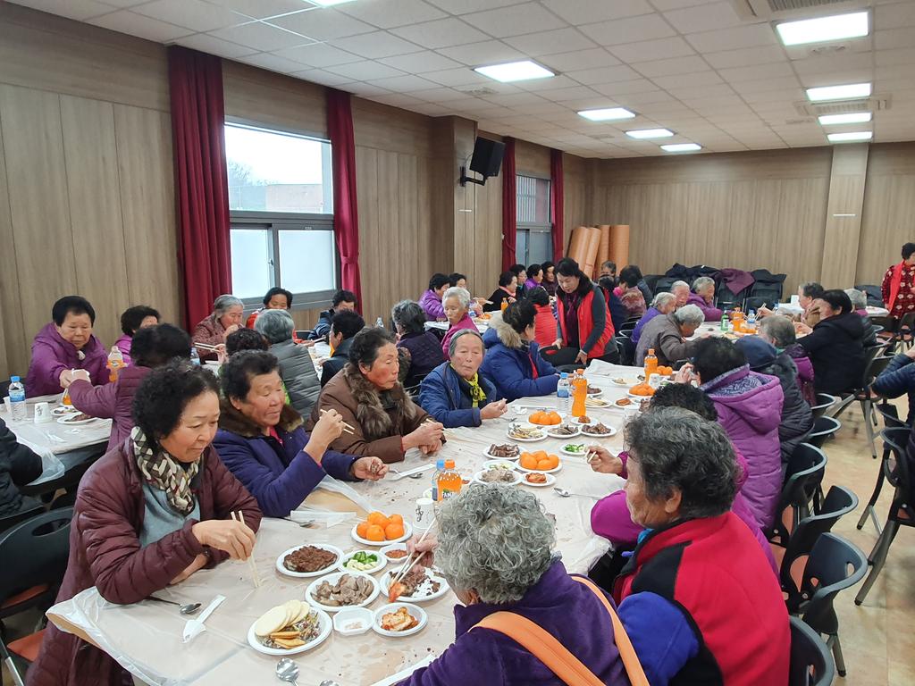  쌍백면자원봉사회‘어려운 노인 목욕봉사’실시 