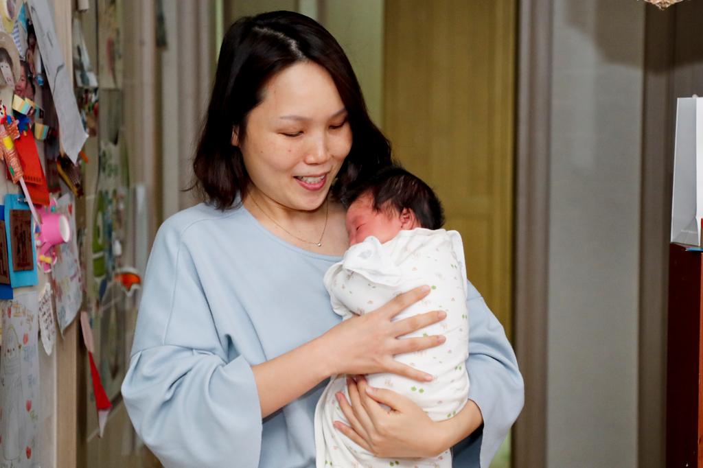 합천군 인구증가 청신호를 알리는 새해둥이 탄생