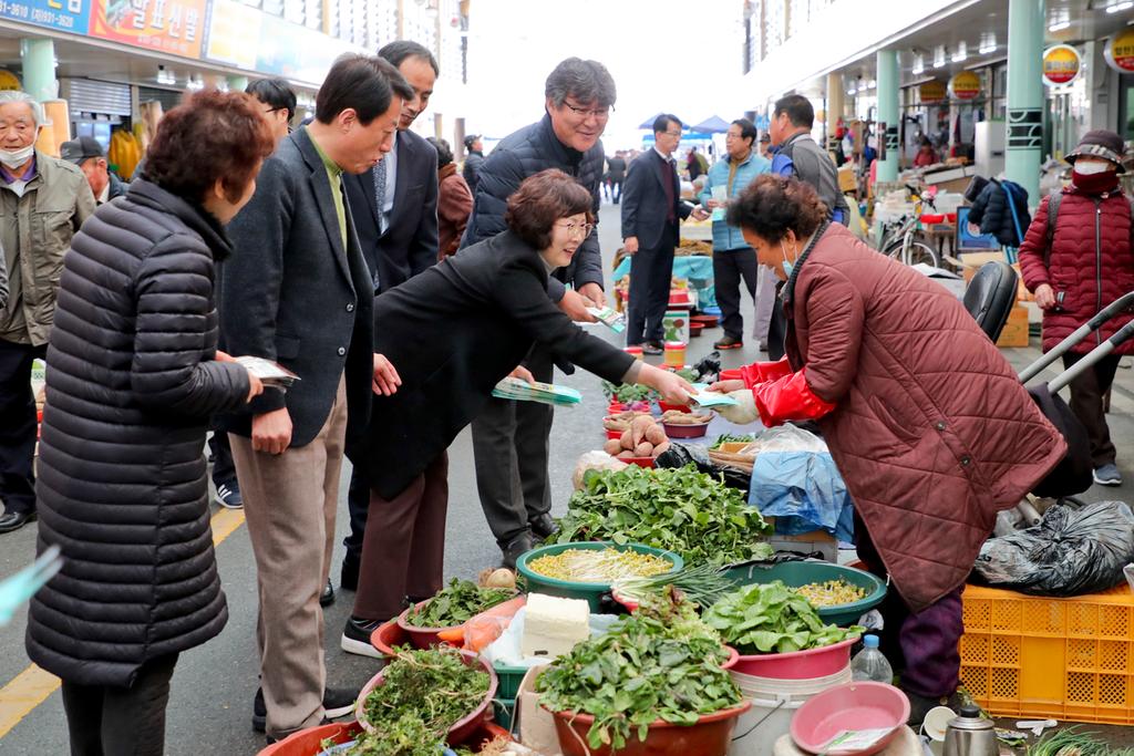 합천군, 코로나19 대응 전통시장 등 경제활성화 총력