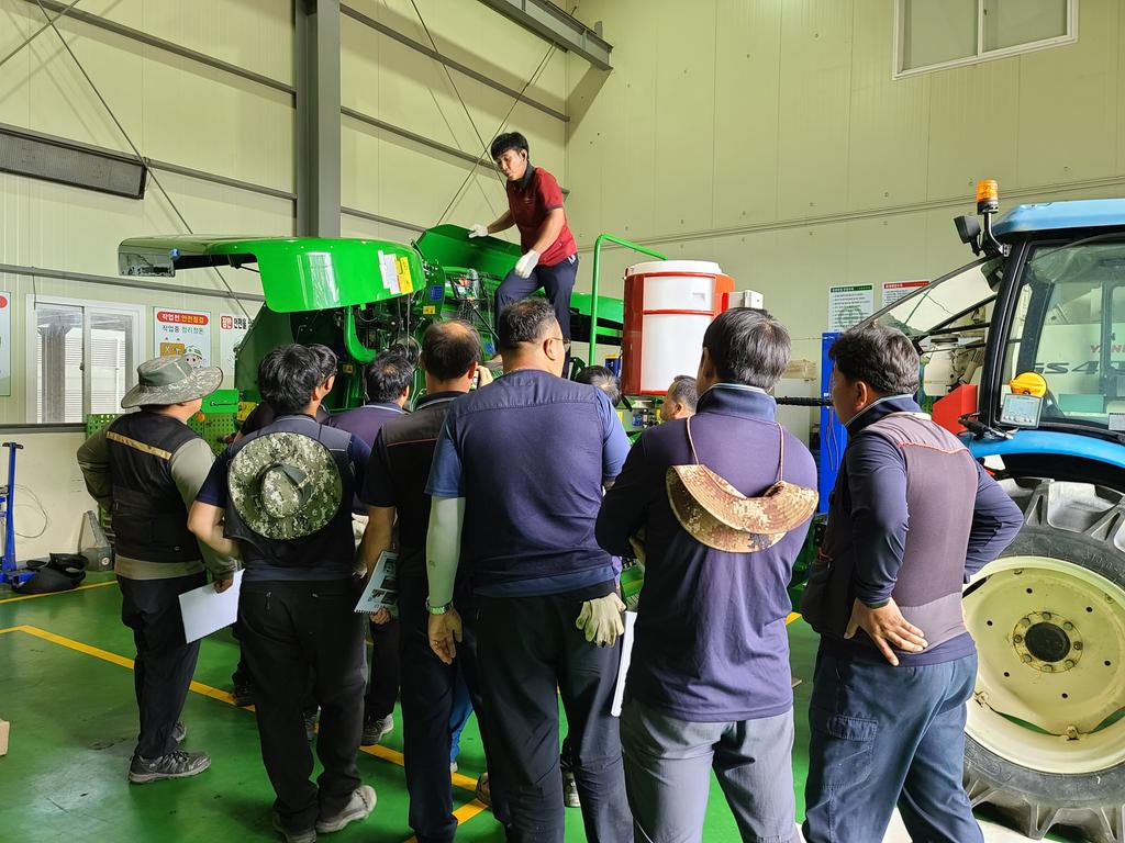 합천군, 농기계대여은행 축산장비 전문기술교육 실시