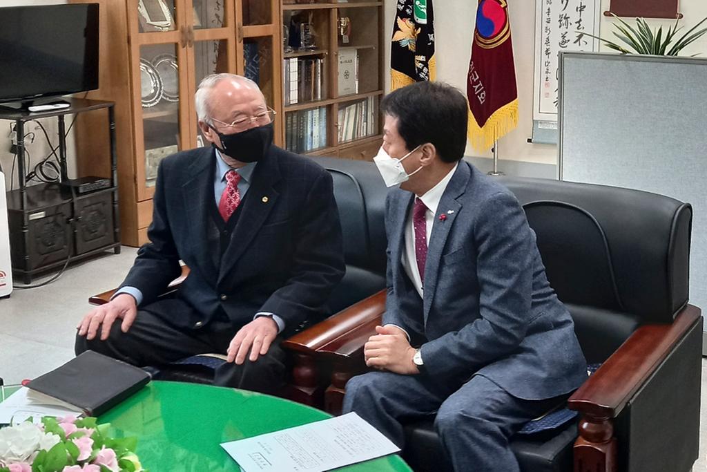 문준희 합천군수, 설 명절맞이 (사)대한노인회 합천군지회 방문