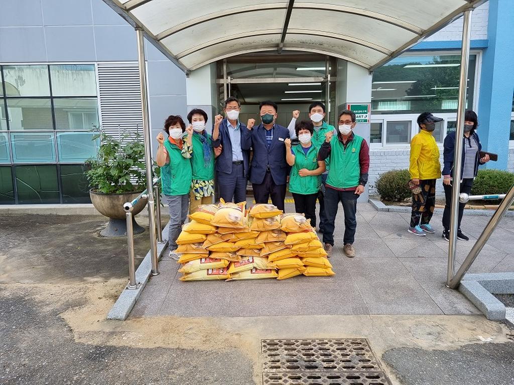 가야면 새마을협의회․부녀회 추석맞이 사랑의 쌀 전달 및 코로나19 범도민 잠시 멈춤 캠페인 활동 실시
