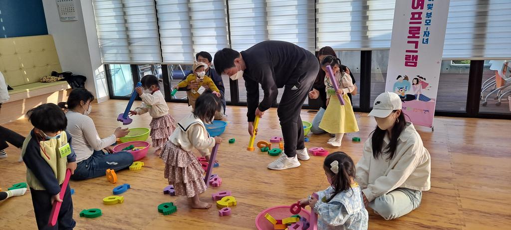 합천군육아종합지원센터 , 영유아 및 부모-자녀 참여프로그램 개강