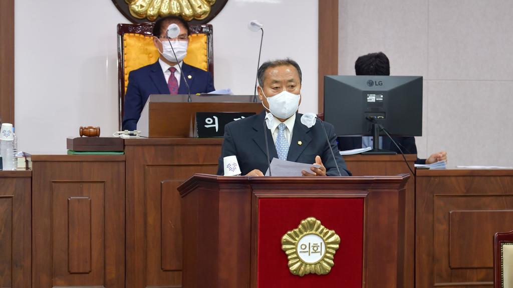 제9대 합천군의회 개원, 조삼술의원 의장 선출