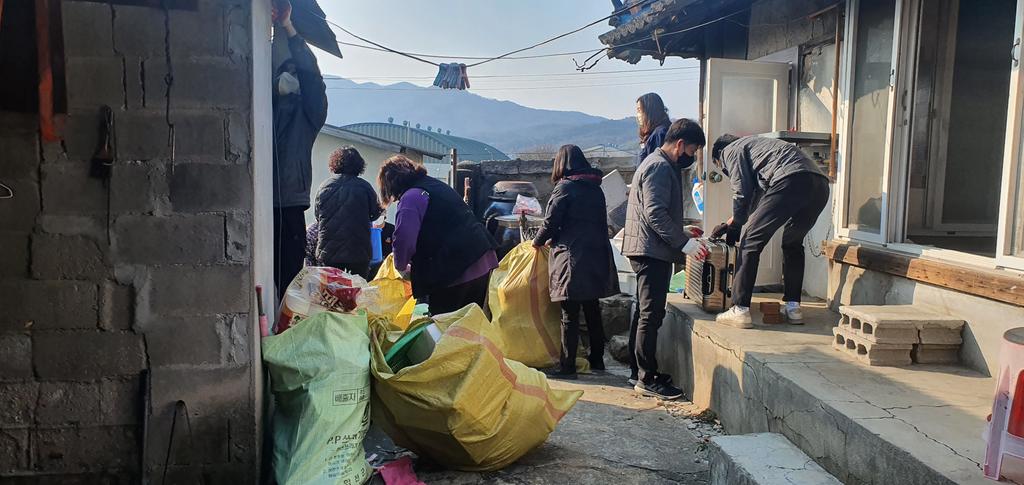 합천군 초계면, 무연고 사망자 집 청소 및 유품정리 봉사활동 