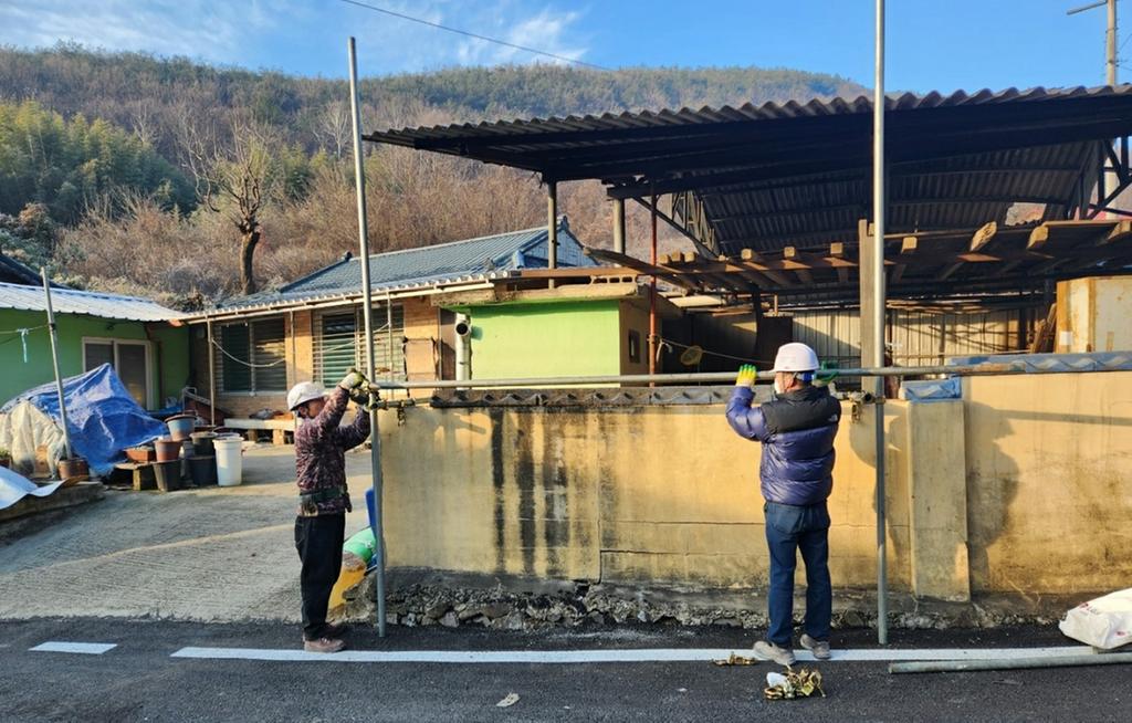 덕곡면 주택화재현장 복구작업, ㈜상원엔텍 발벗고 도와!