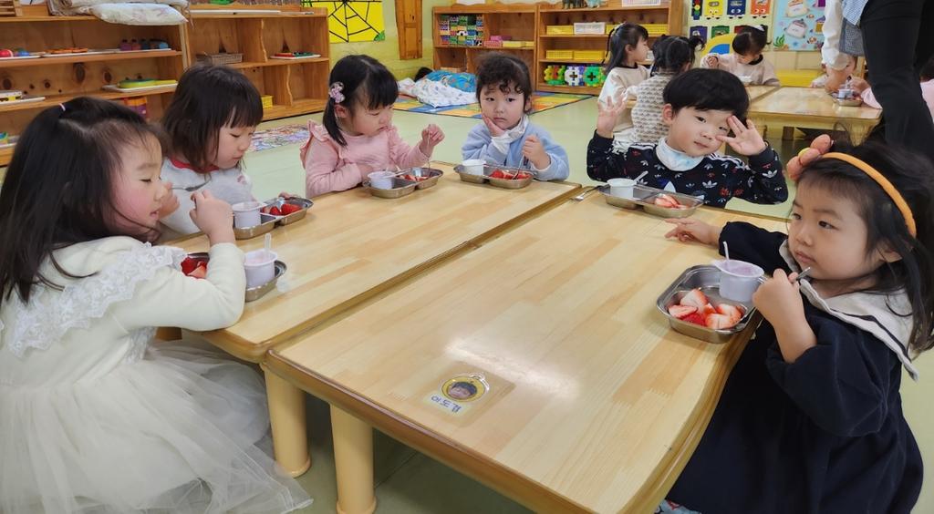 합천군먹거리통합지원센터, 어린이집 과일간식 공급 시작