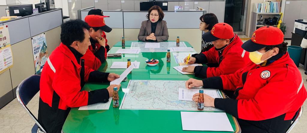 쌍책면, 산불감시원 직무교육 및 취약시간대 감시인력 배치로 대형산불 조기 대응 총력