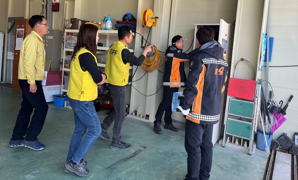 합천군, 합천소방서와 소방안전 점검에 나서