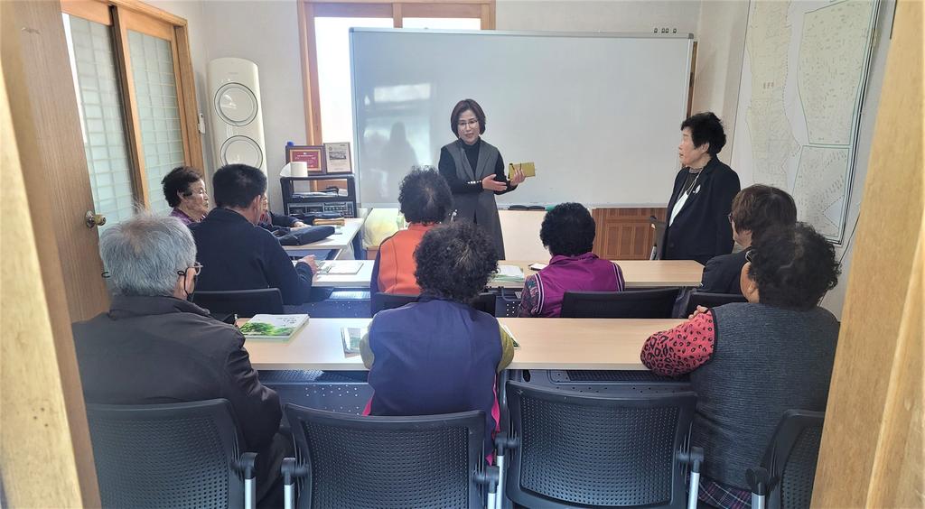 쌍책면 찾아가는 성인문해교실 개강