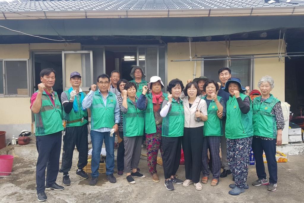  쌍백면 새마을협의회, 사랑의 집 고쳐주기 봉사활동 실시