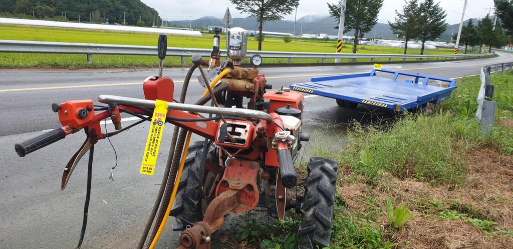 합천군, 농번기 농기계 ‘안전사고 예방 리본’ 자체 제작 및 부착