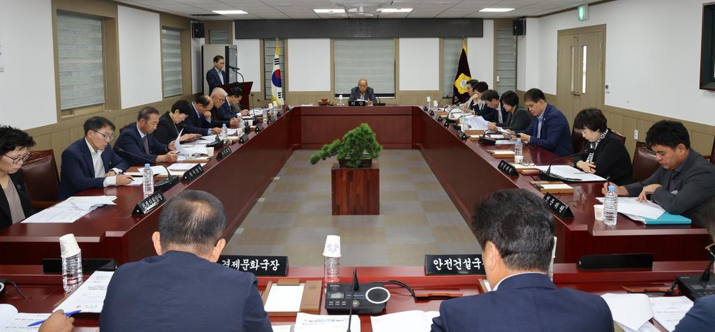 합천군의회, 2023년 10월 첫 번째 의원정례간담회 개최