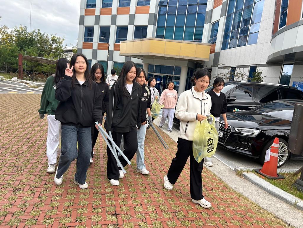 합천군청소년참여위원·문화의집운영위원, 플로깅 환경 캠페인 실시