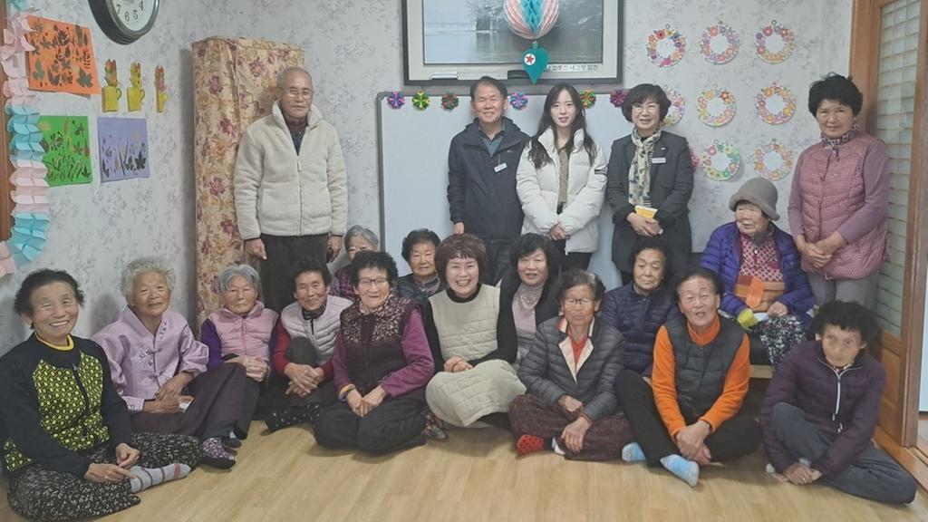 합천읍 장계마을 성인문해교실 송년회 진행