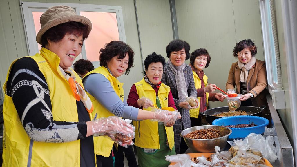 합천읍 자원봉사회, 반찬나눔 봉사활동 펼쳐