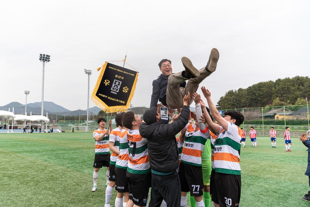 합천군 20․30대 축구대표팀, 경남축구협회장기 우승차지