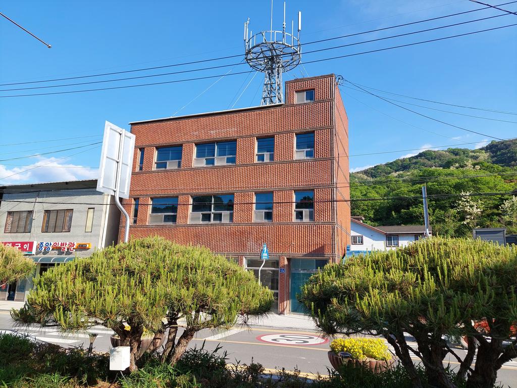 건물 전경