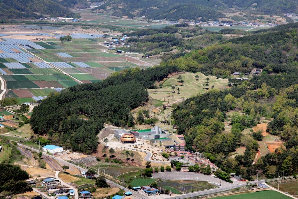 옥전고분군과 합천박물관 전경